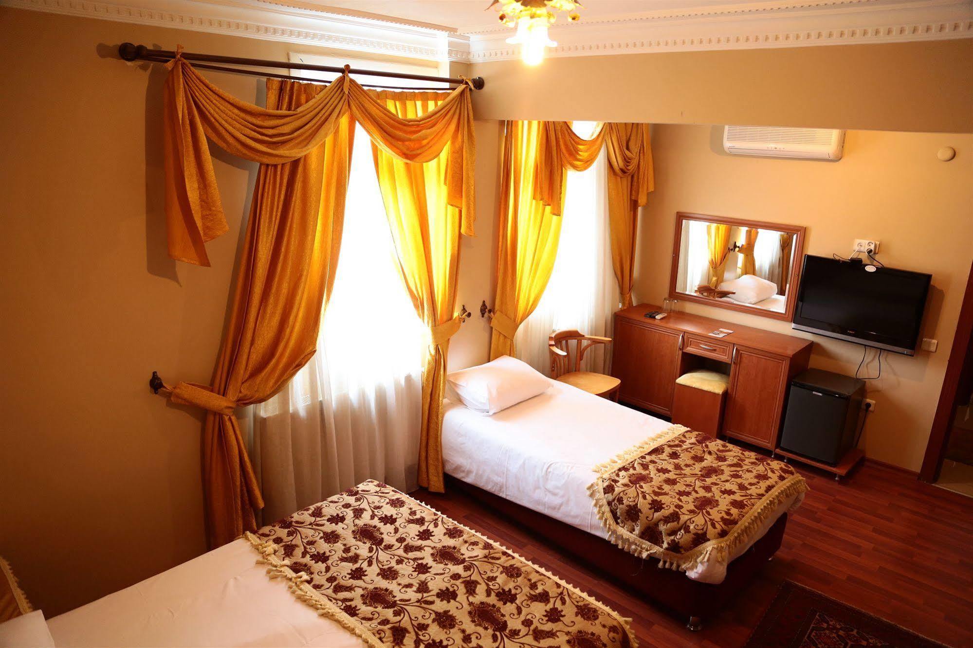 Hotel Stone Old City 3*