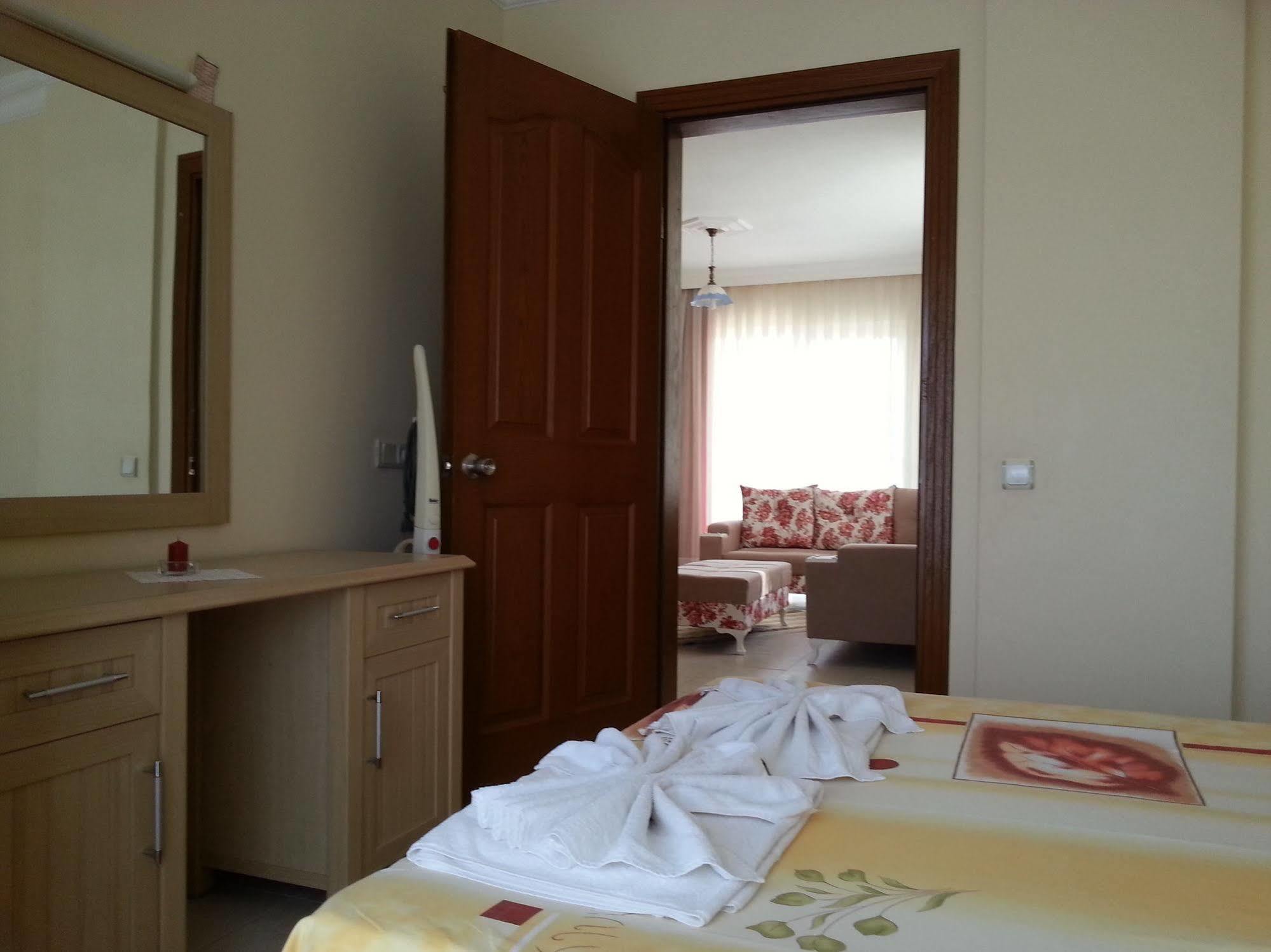 Hotel Summer Rose