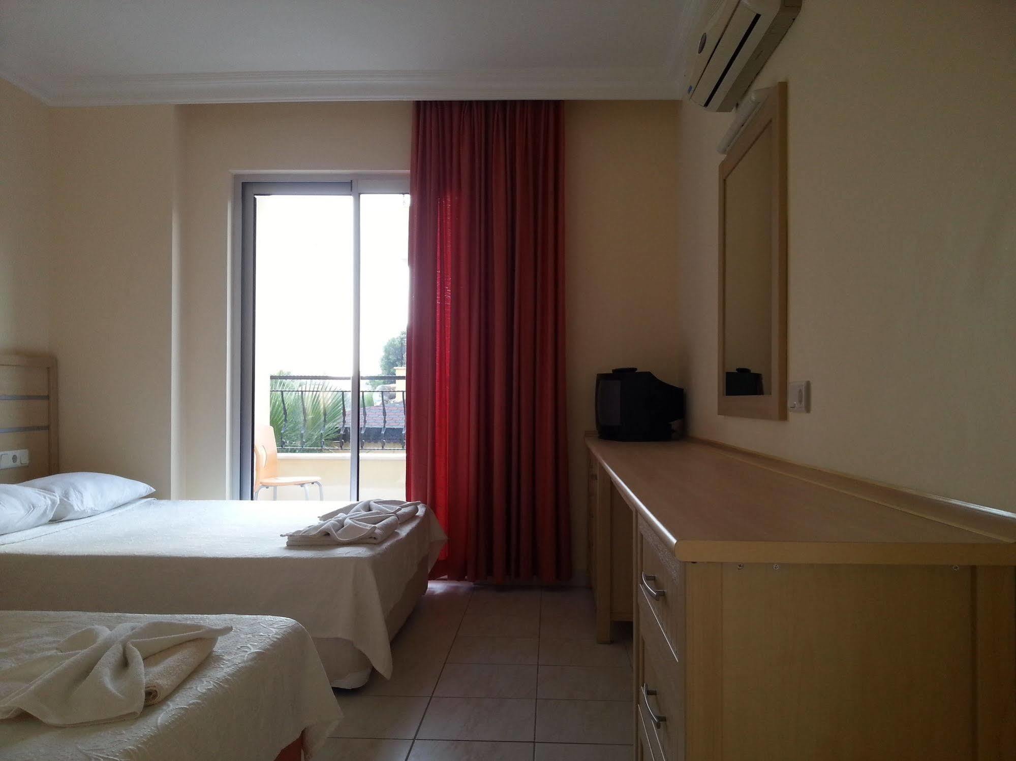 Summer Rose Hotel 3*