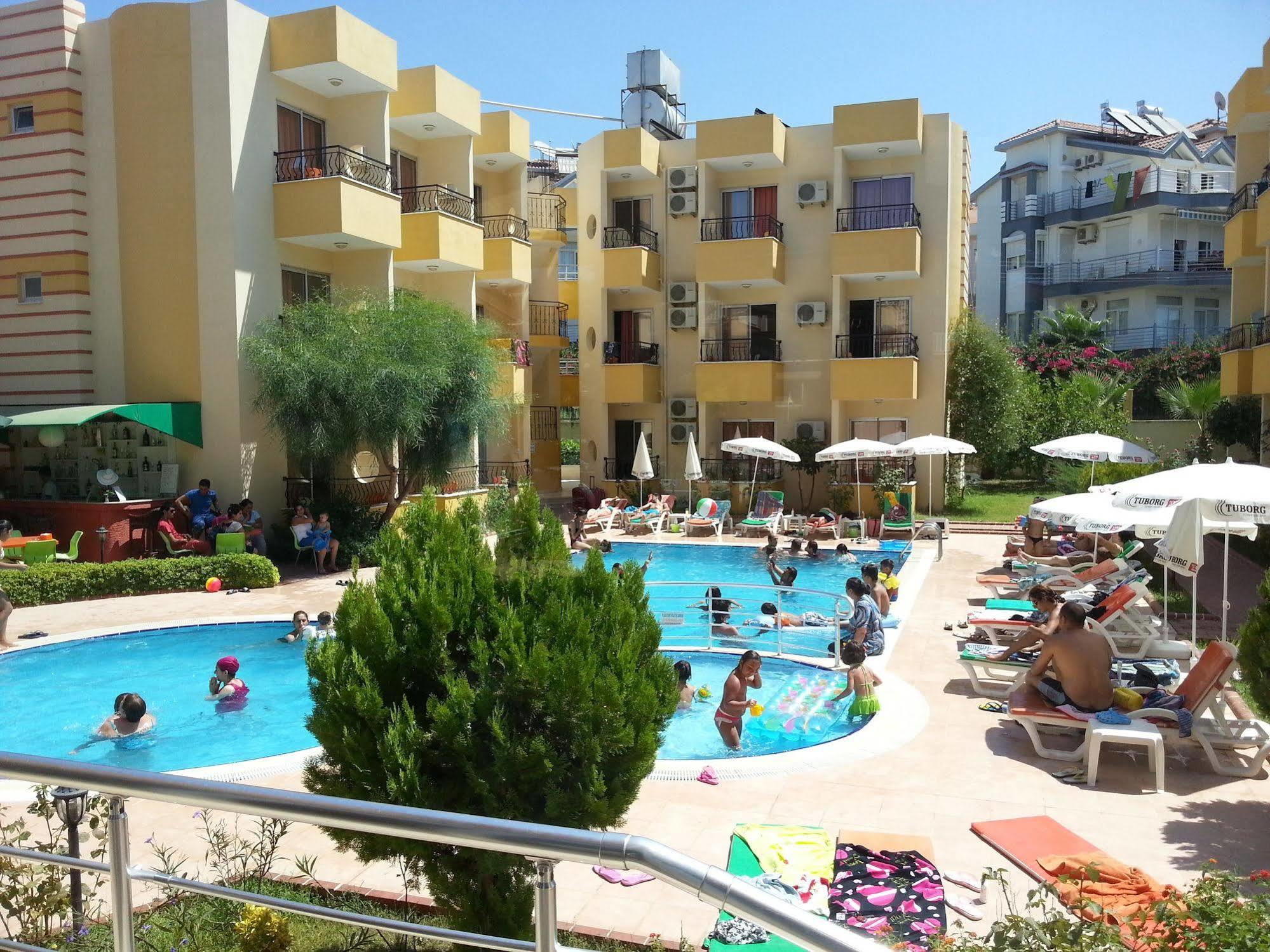 Summer Rose Hotel 3*