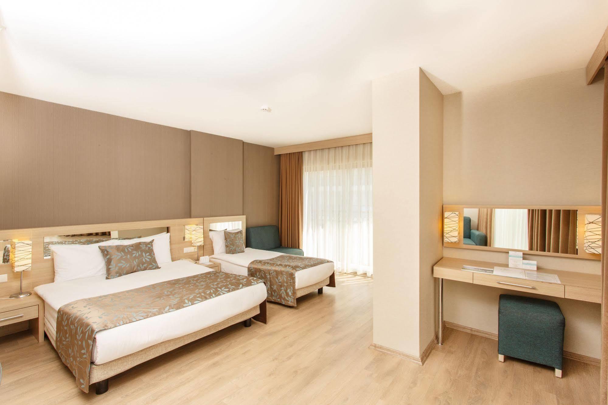 Lucida Hotel 5*