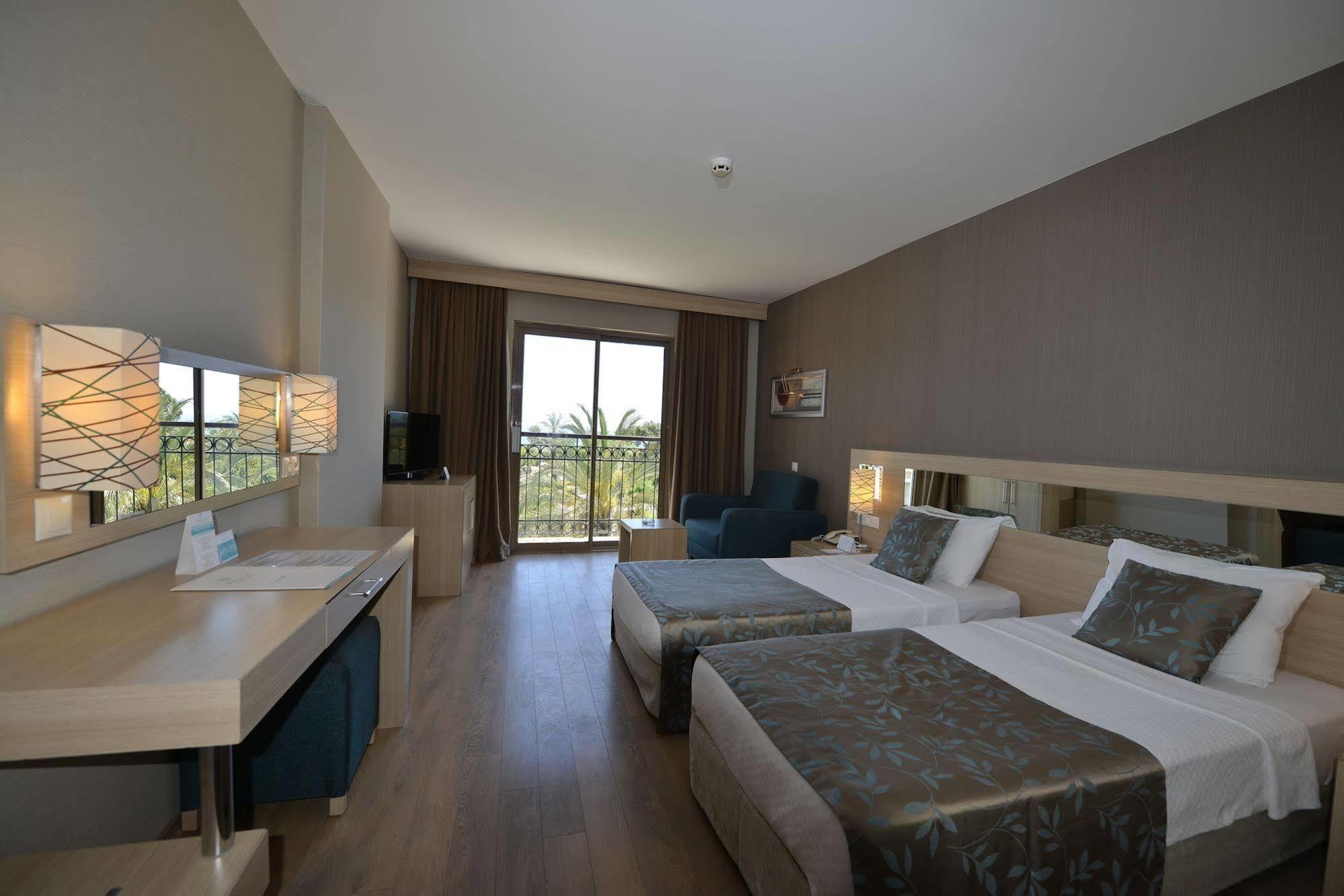 Hotel Lucida Camyuva