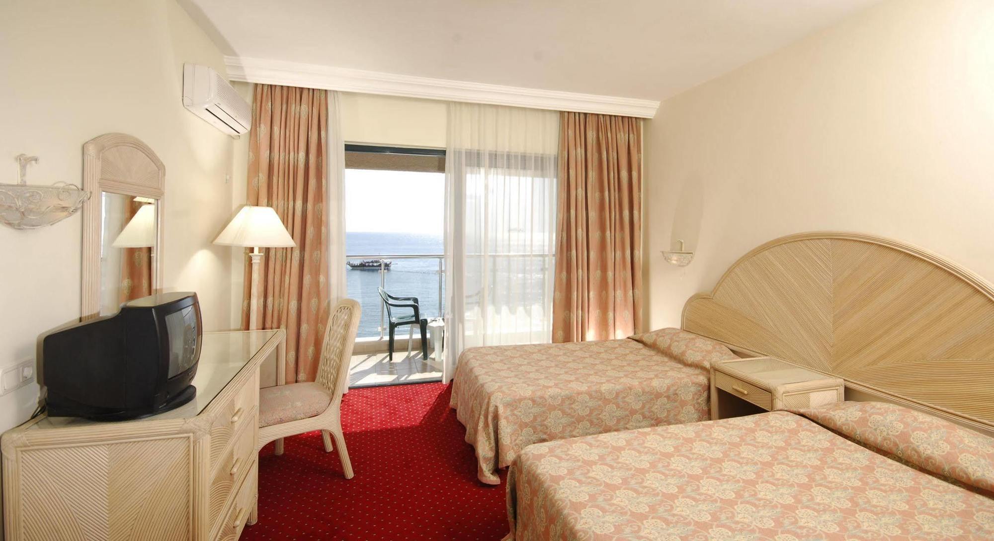 Resort Aska Just In