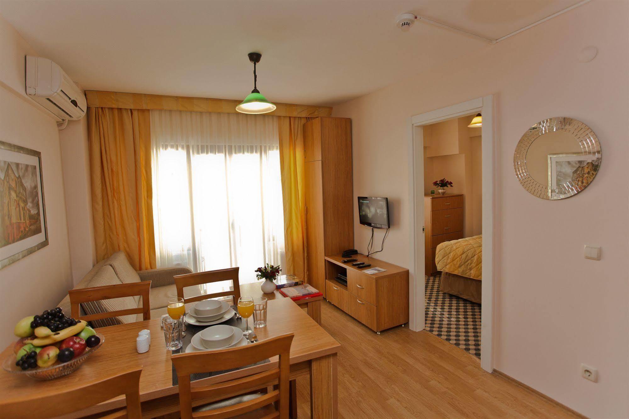 Aparthotel Three Apples Taksim