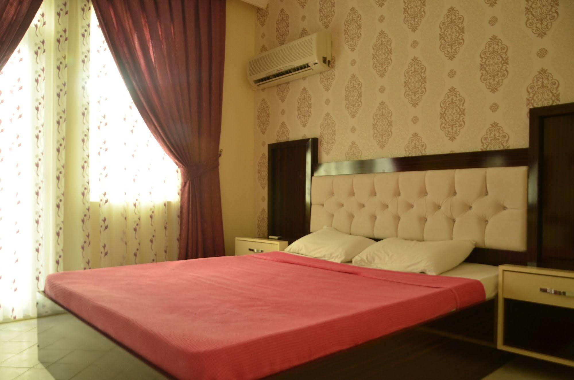 Midnight Sun Hotel
