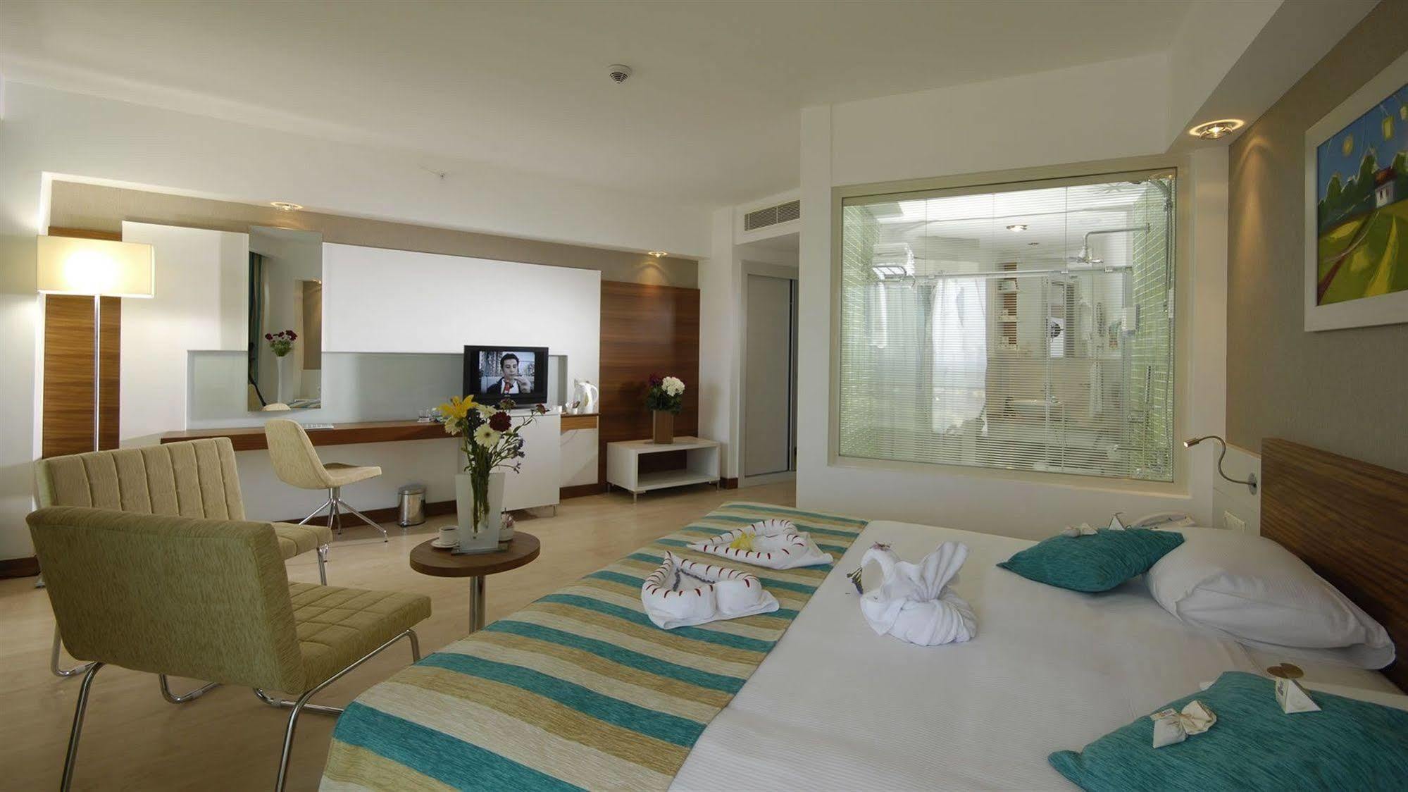 Sunis Evren & Hotel 5*