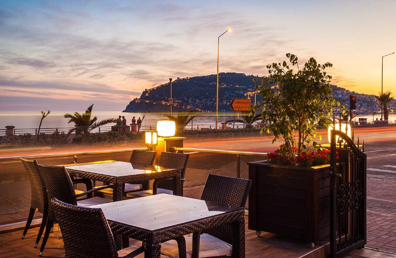 Parador Beach Hotel Hotel