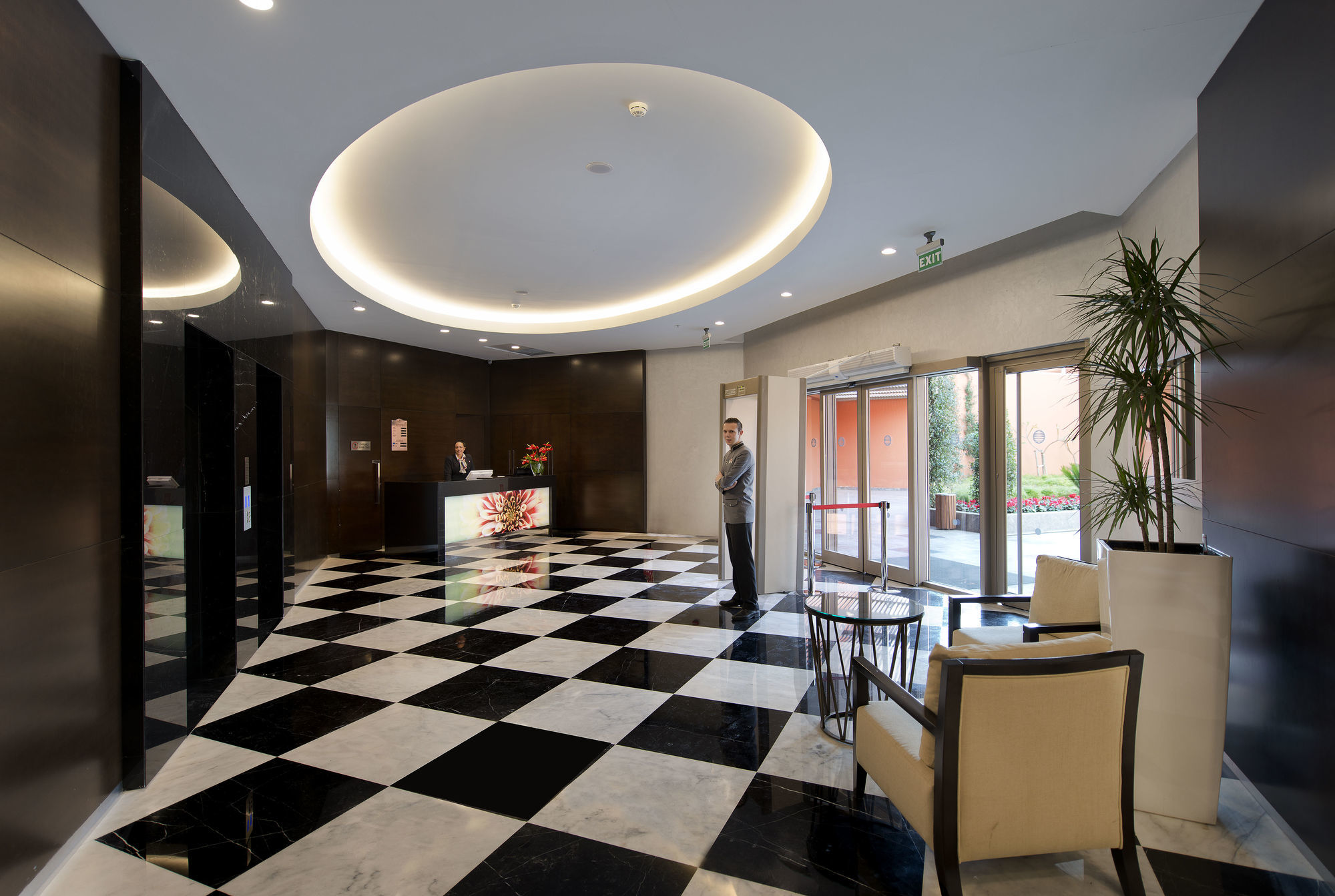 Akra V Hotel 4*