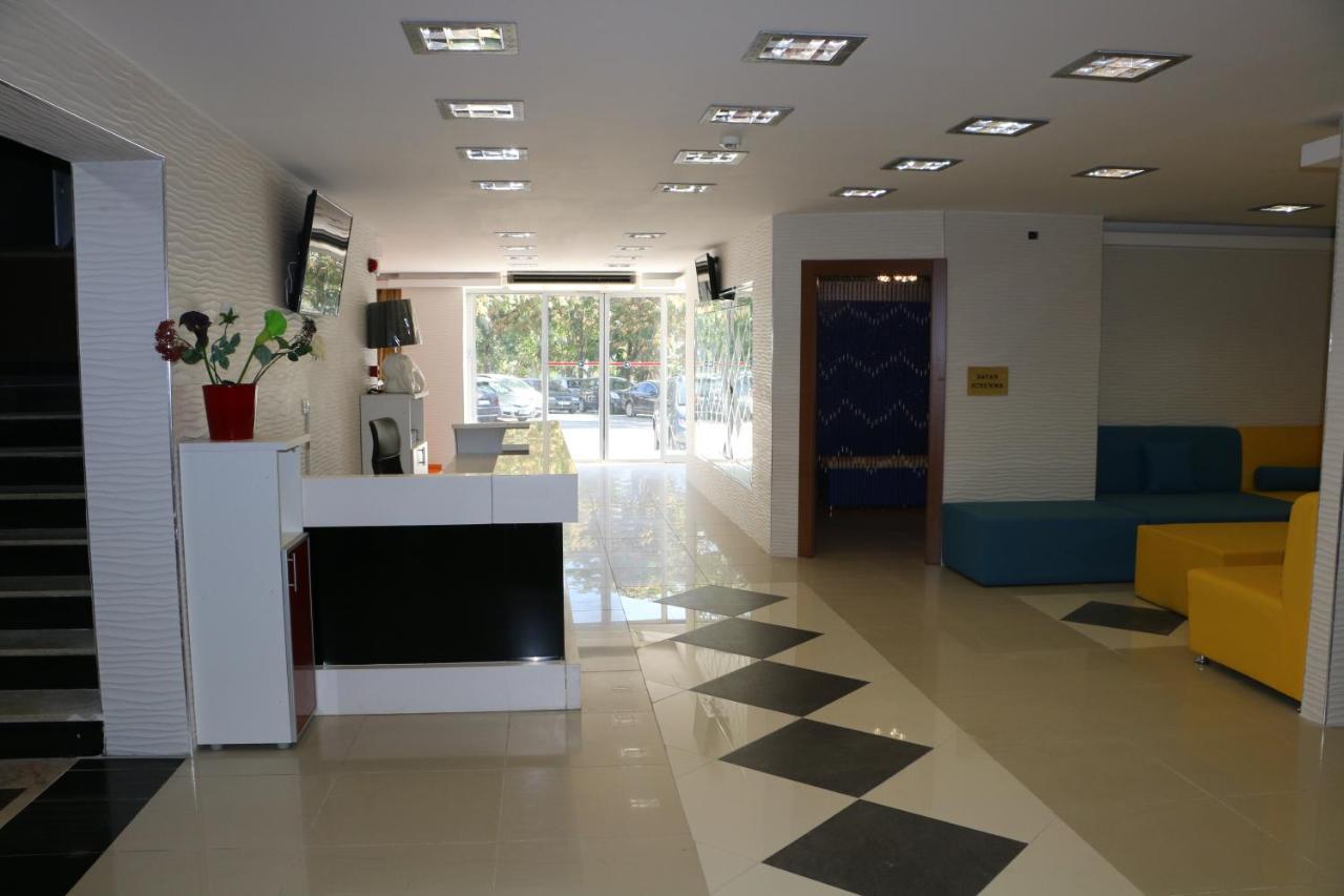 Business Grand