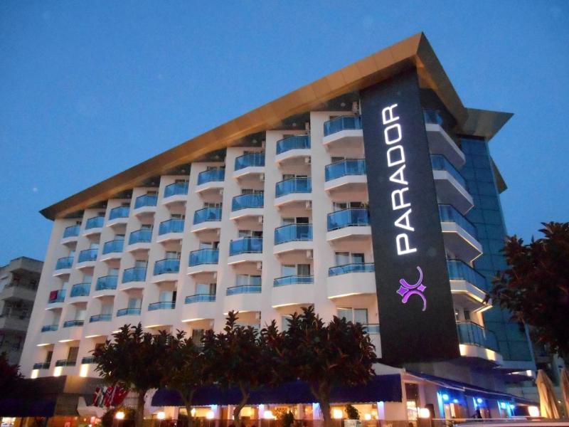 Parador Beach Hotel 3*
