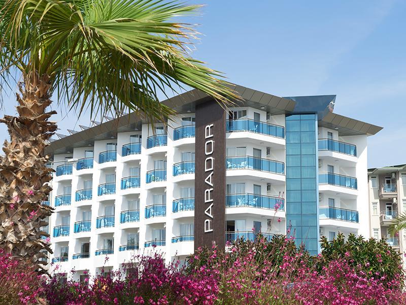 Parador Beach Hotel Hotel