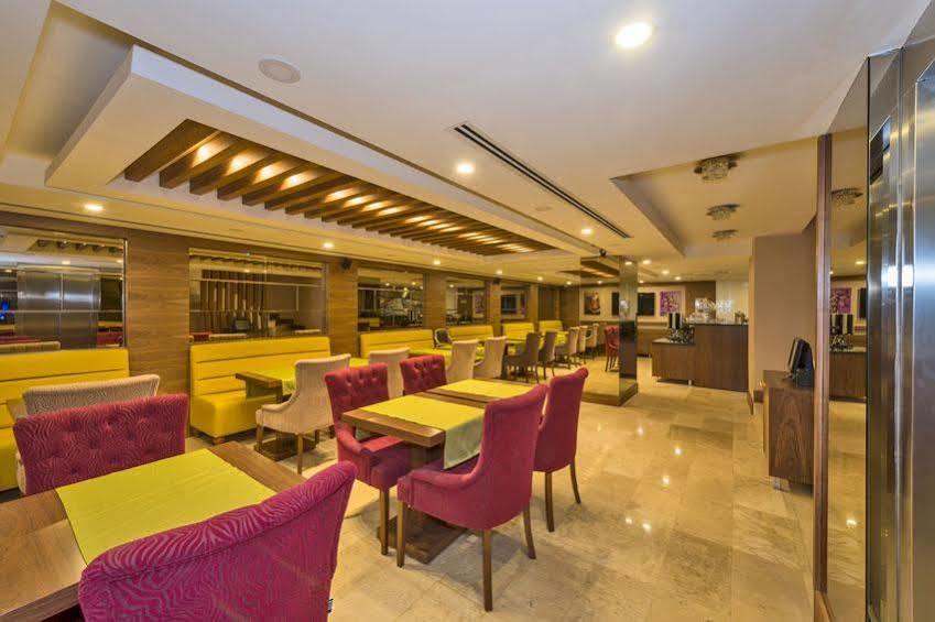Hotel Darkmen 3*