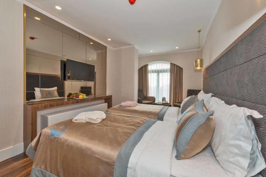 Darkmen Hotel 3*