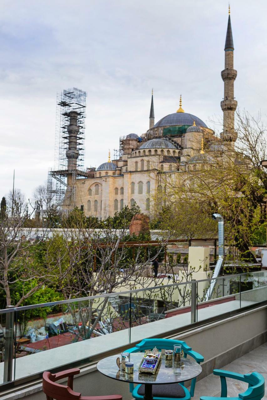 Obelisk & Hotel 4*