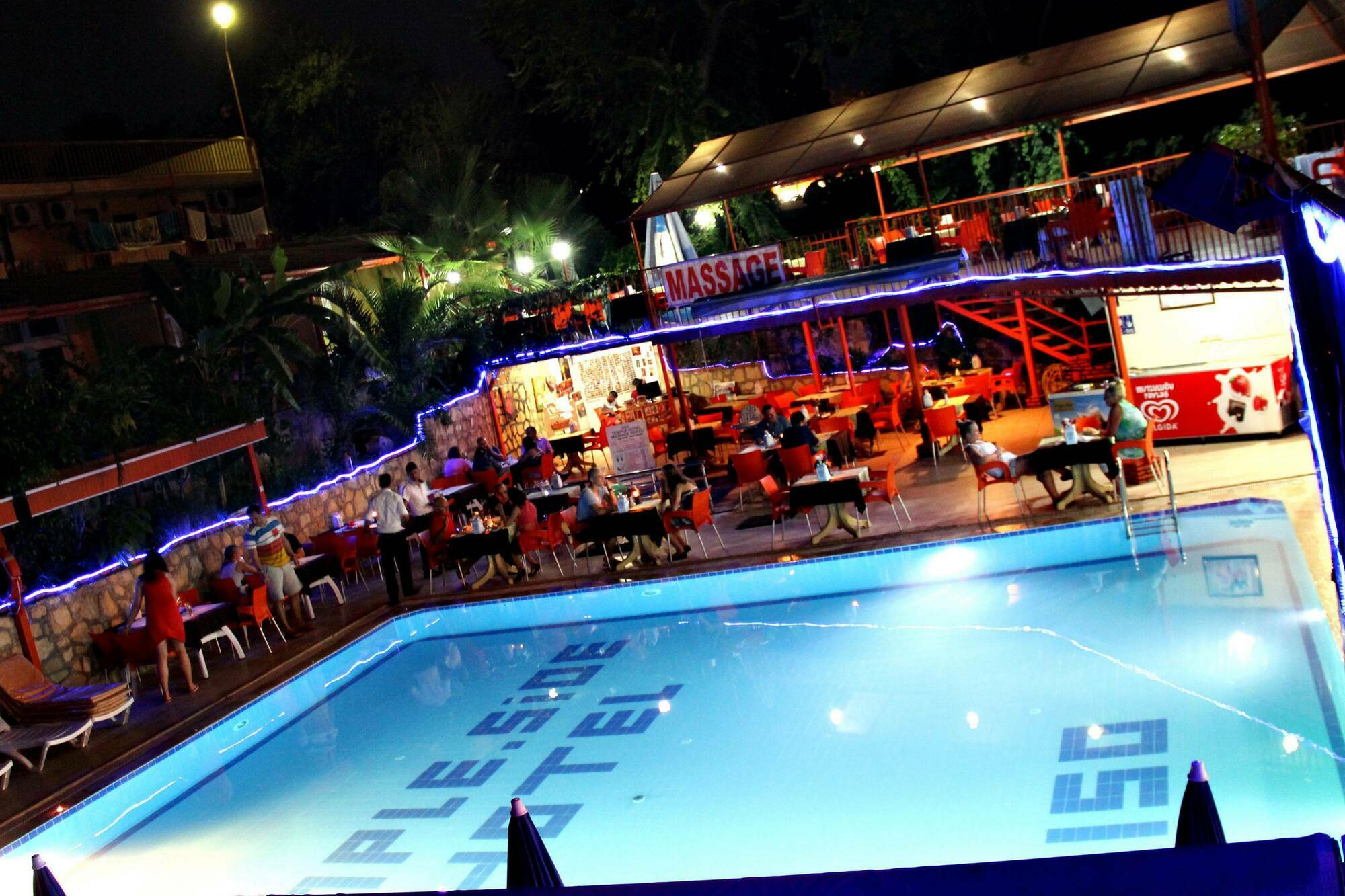 Temple Hotel 3*