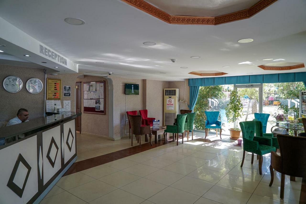 Hotel Lara Hadrianus 3*