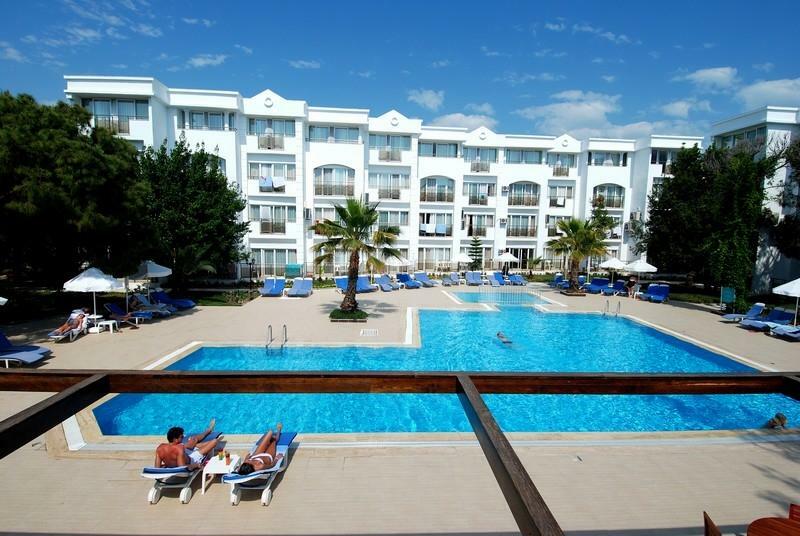 Maya Golf (adults Only) 4* Side