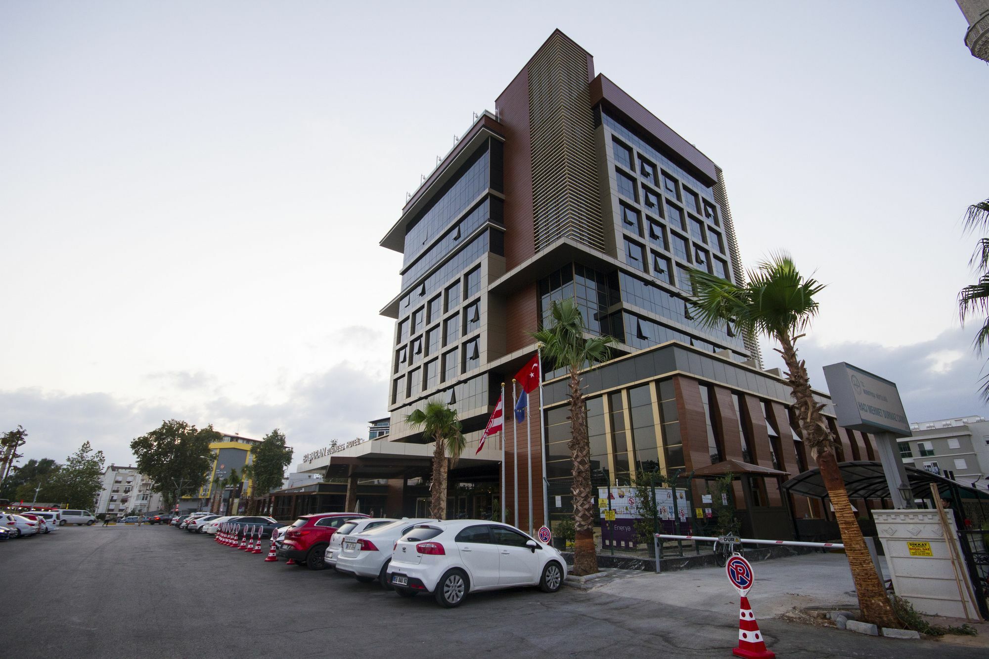 Sky Business Hotel