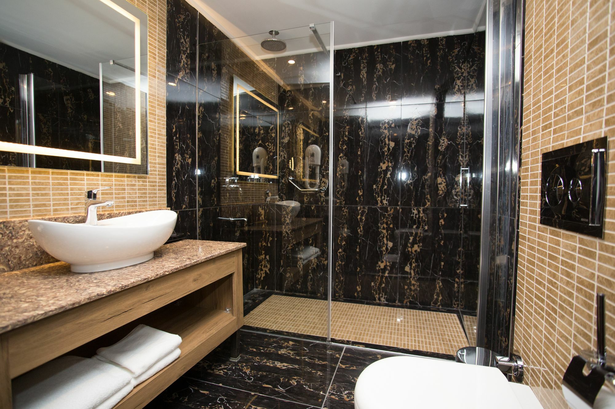Hotel Sky Business 5*