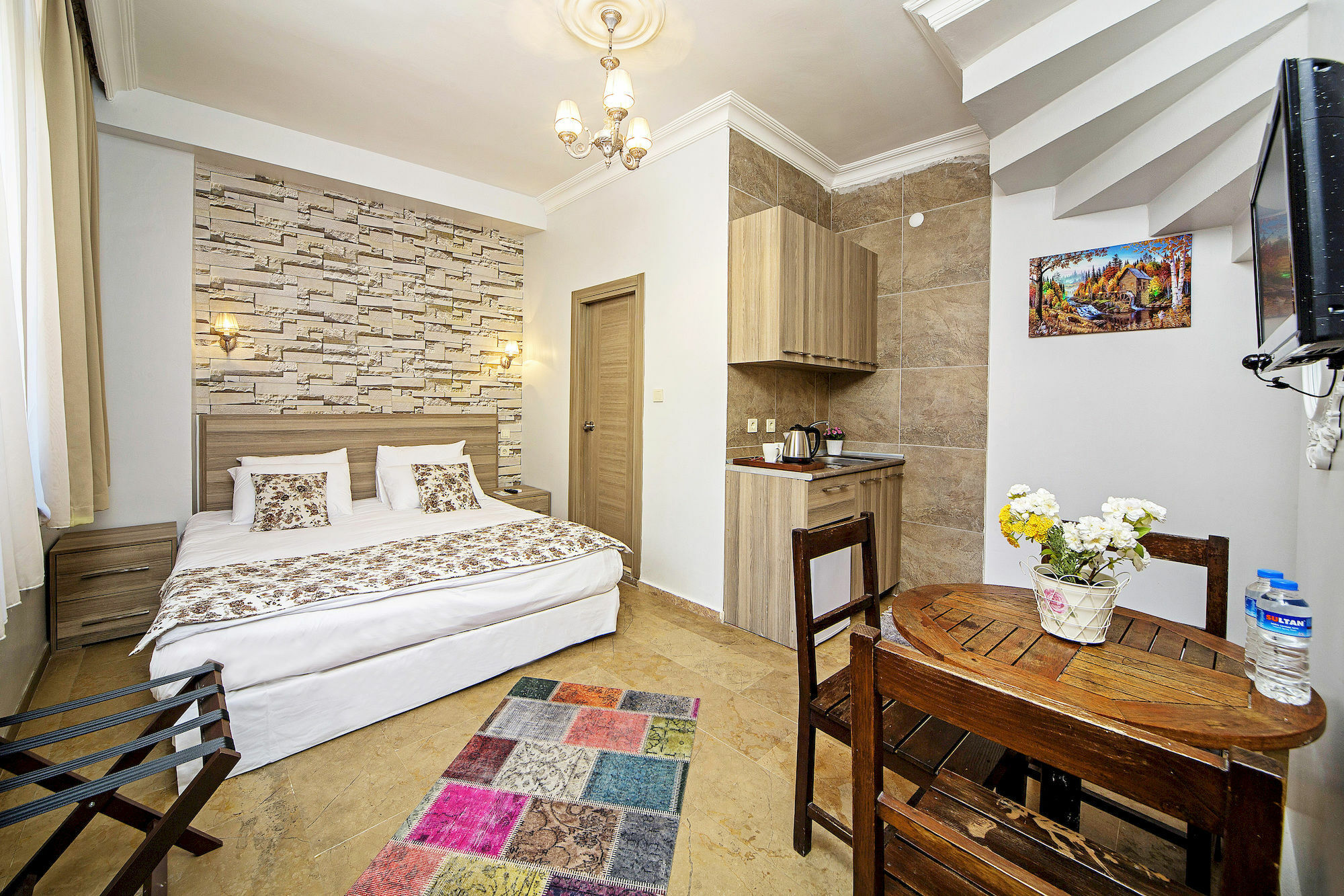 Unique Hotel 3*
