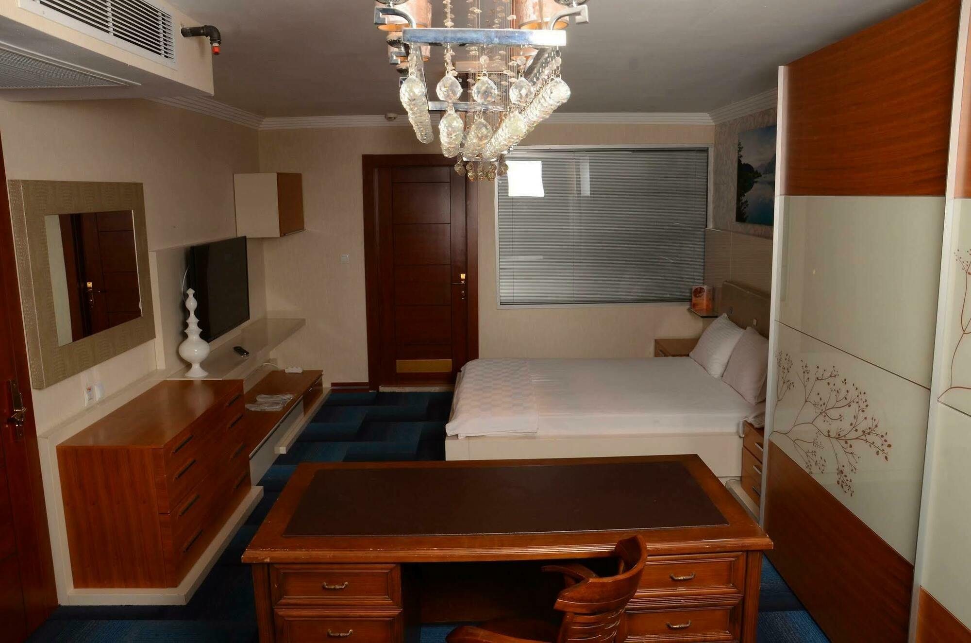 Hotel Business Grand 4*