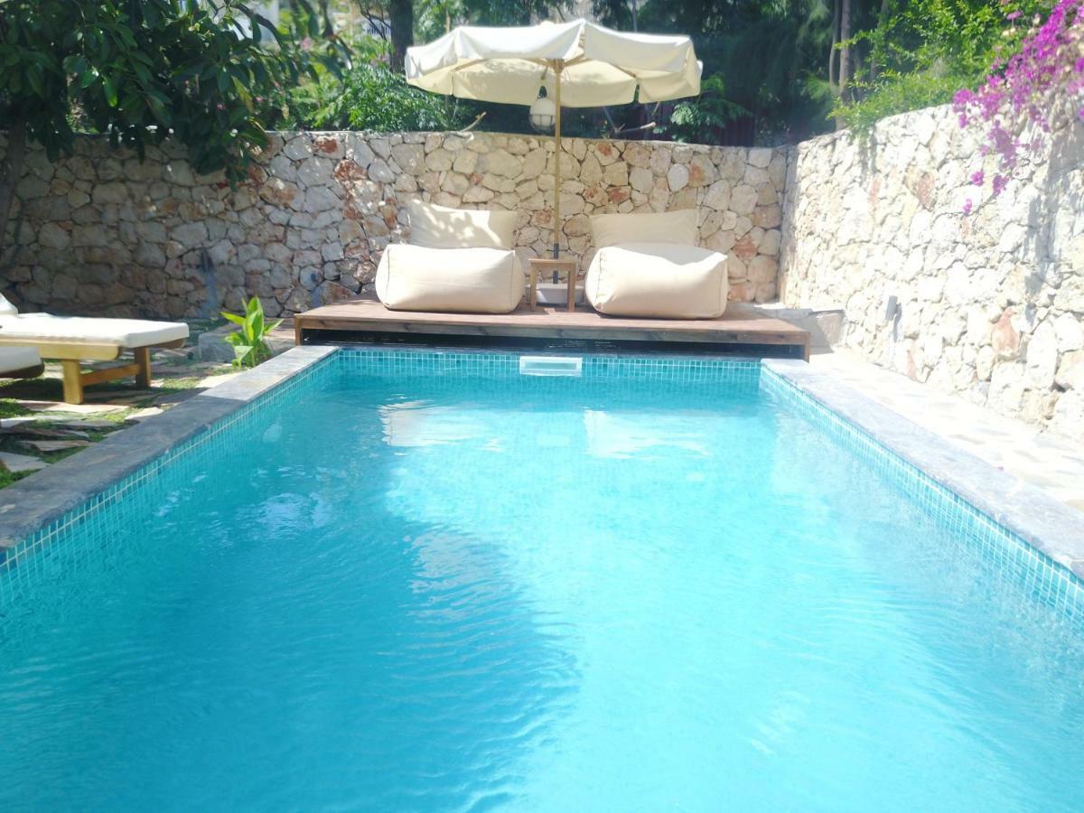 Roxy 3 Bedroom With One Of The Unique Gardens In Villa Kalkan