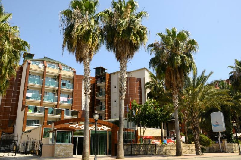 Hotel Club Tess 4*