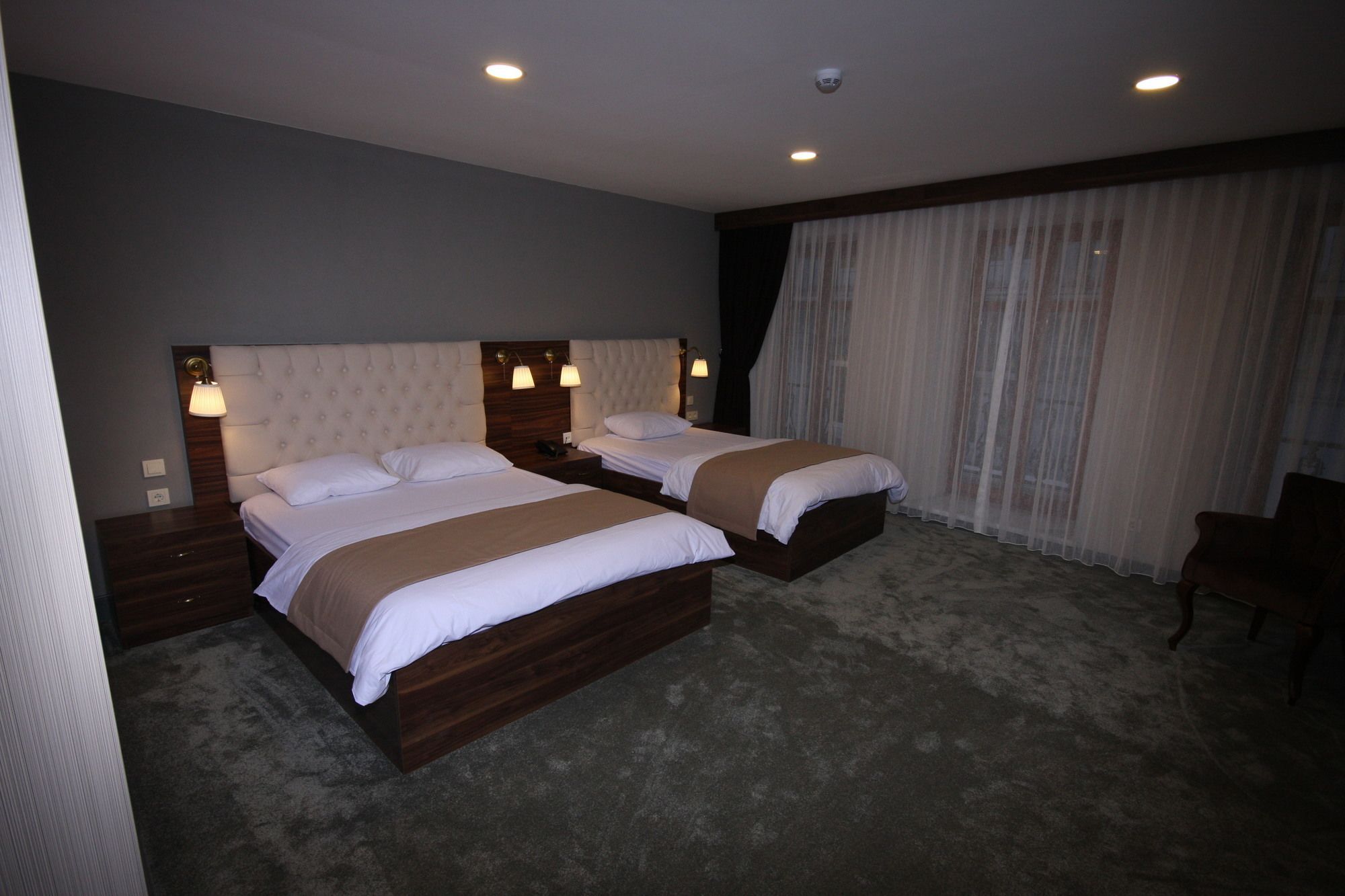 Karakoey Hotel 2*