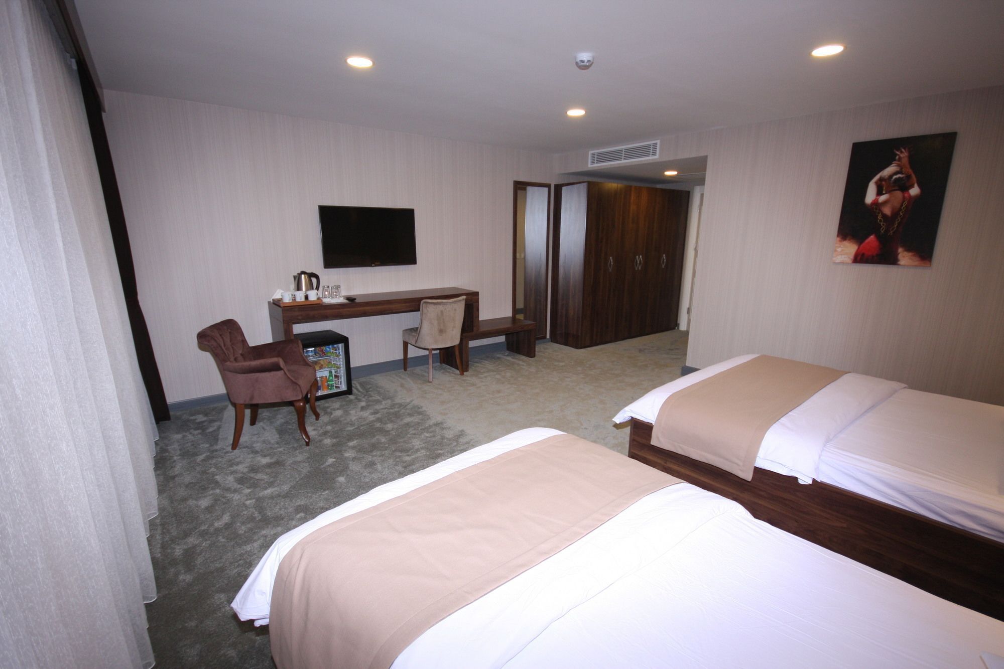 Karakoey Hotel 2*