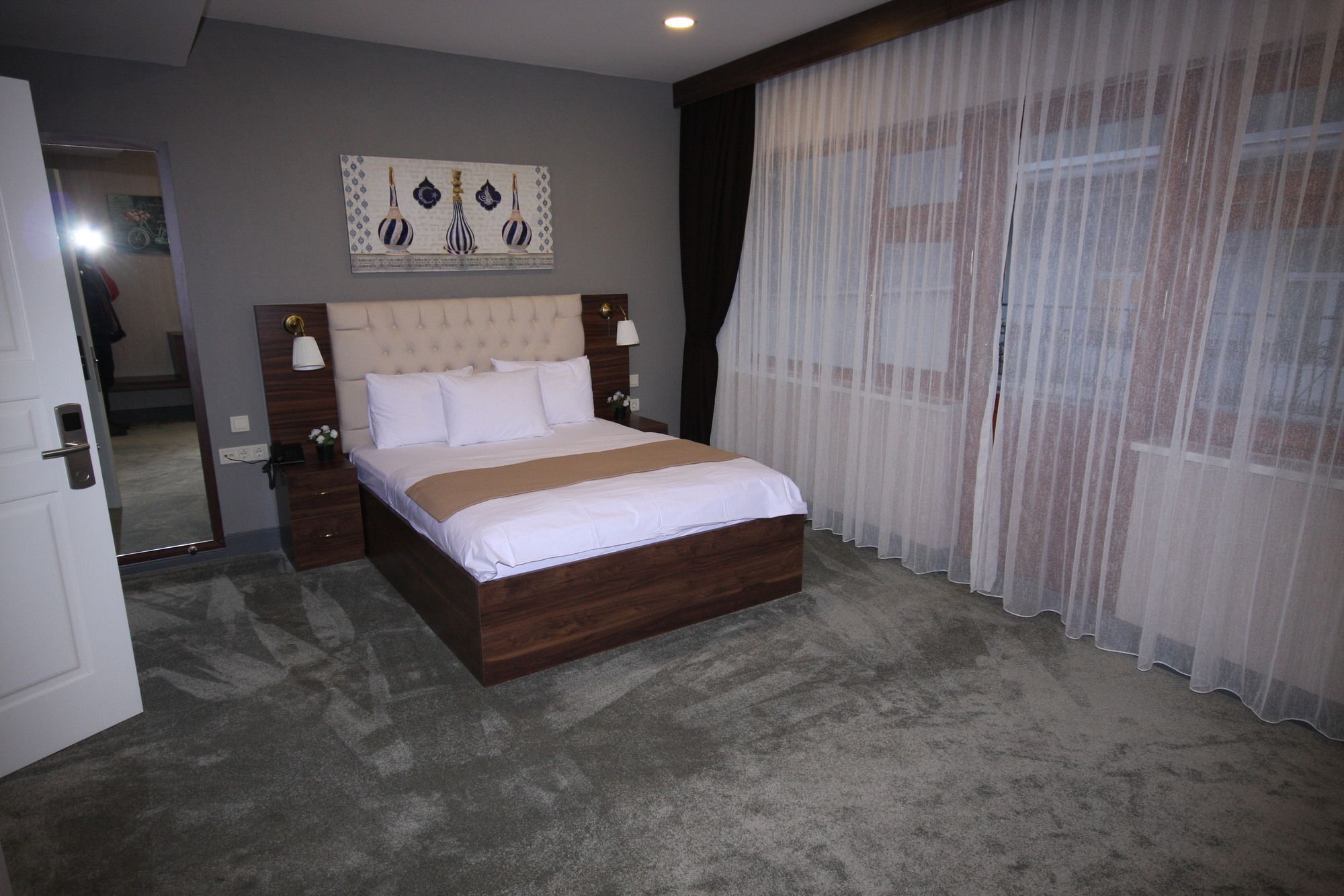 Karakoey Hotel 2*