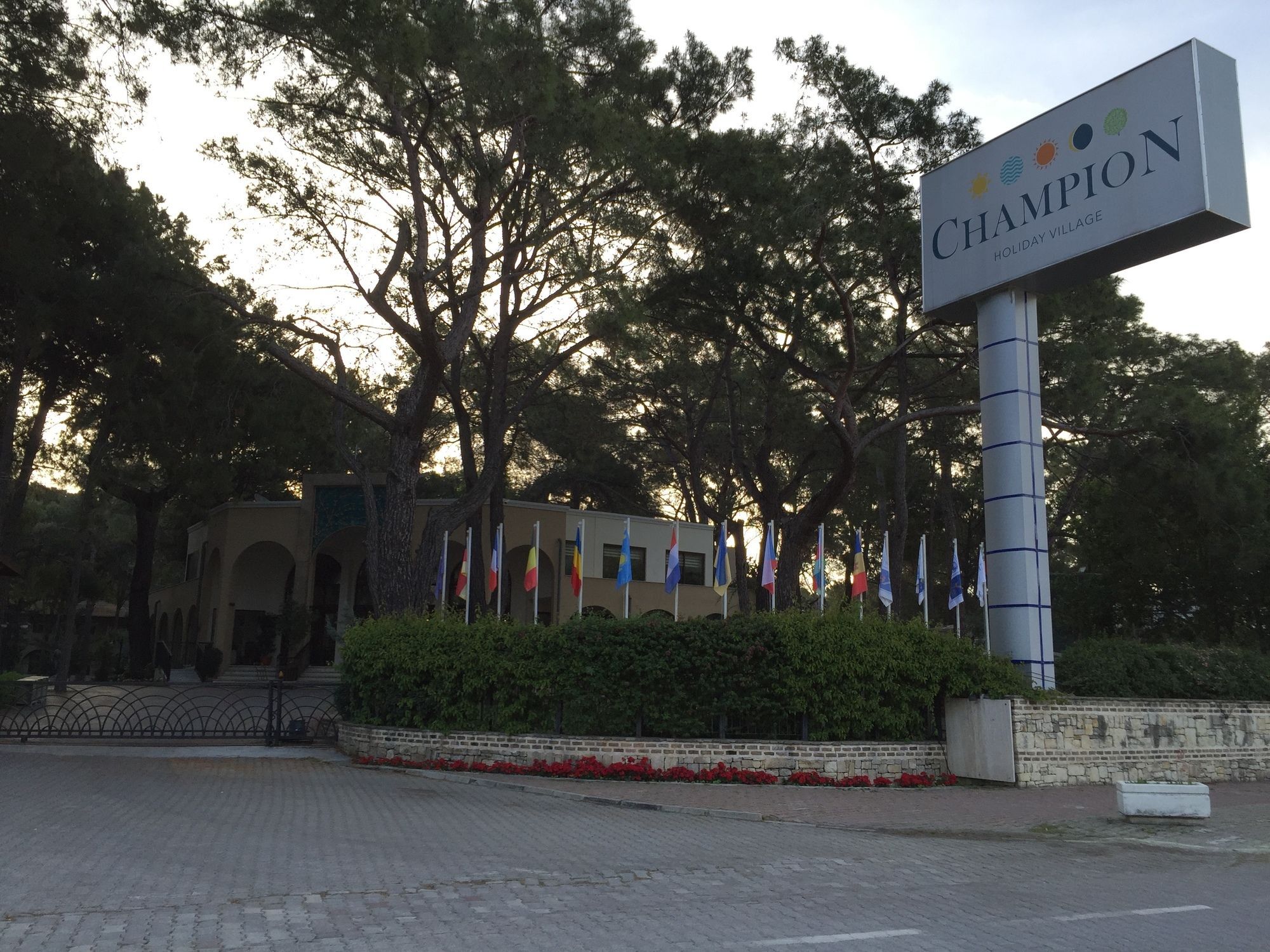 Champion Village Resort 5*
