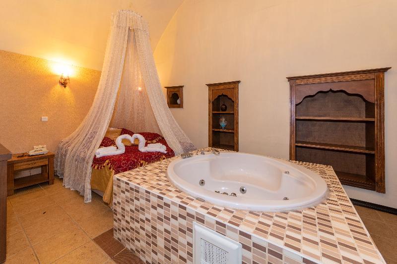 Hotel Stone Old City 3*