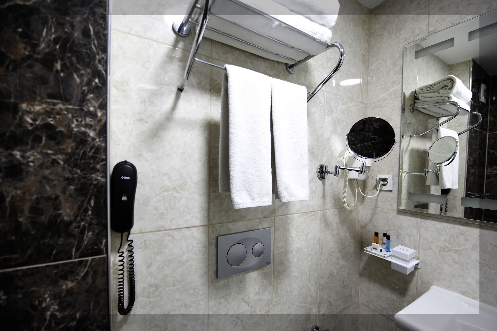 Seral Manhattan Hotel *