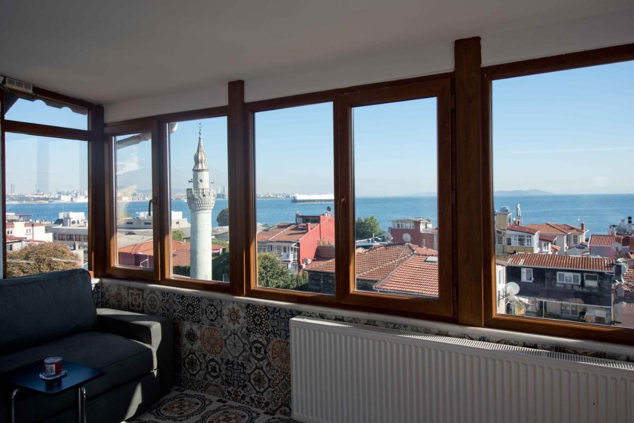 Blue Tuana Old Istanbul