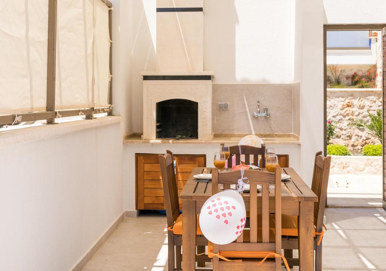 2 Sleeps 4 Isolated Honeymoon-villa Sardunya *