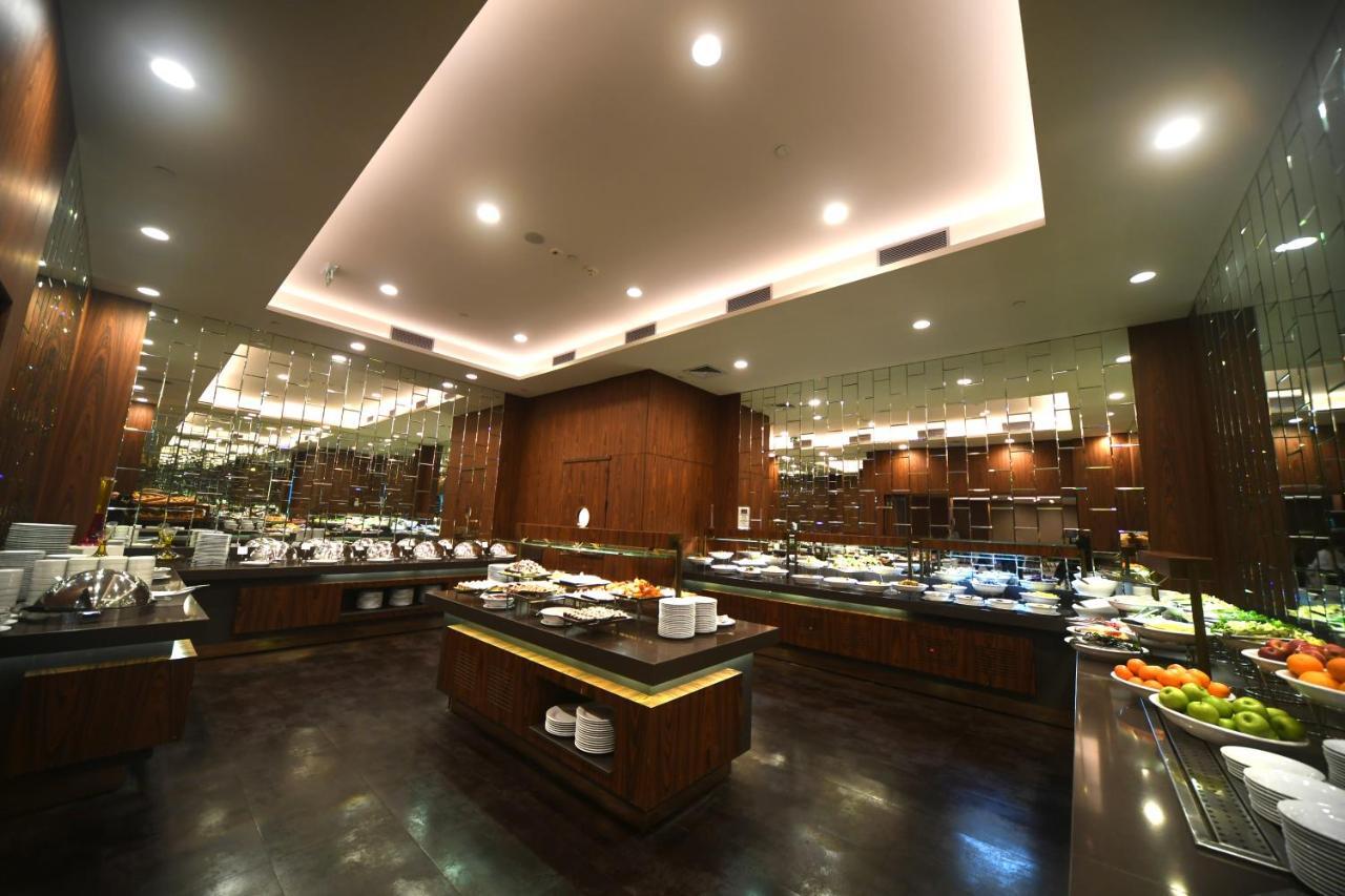 Hotel Mercure West & Convention Center 5*