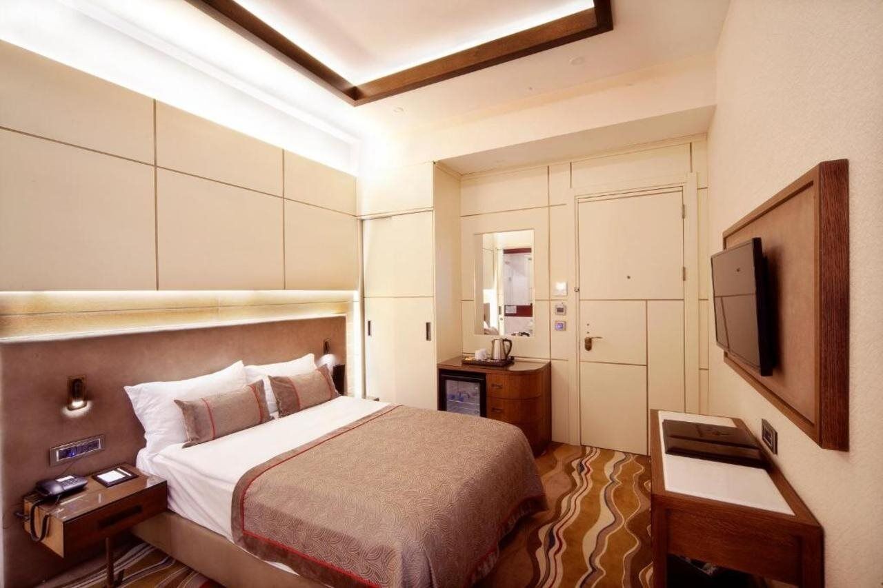 Grand De Pera Hotel 4*