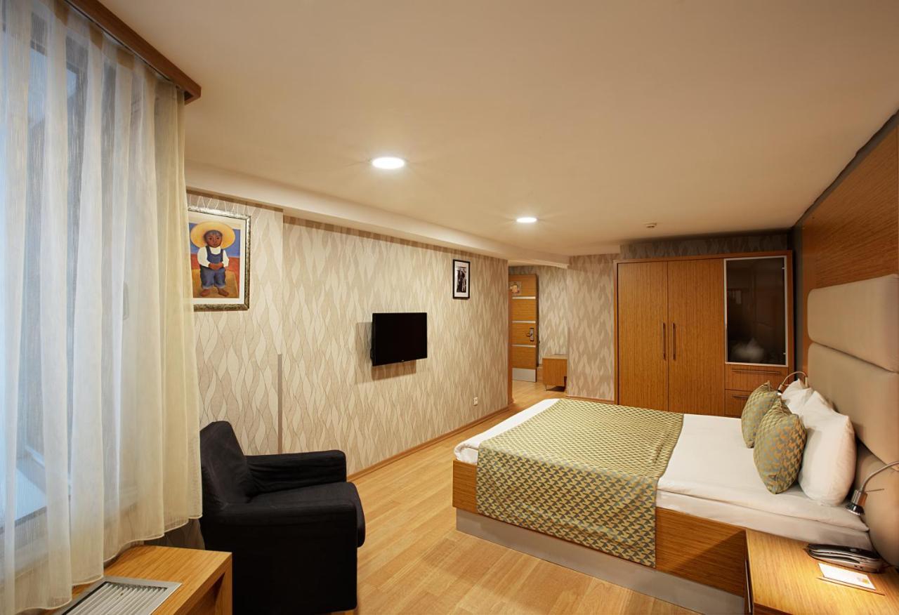 Gallery & Nisantasi Hotel 3*