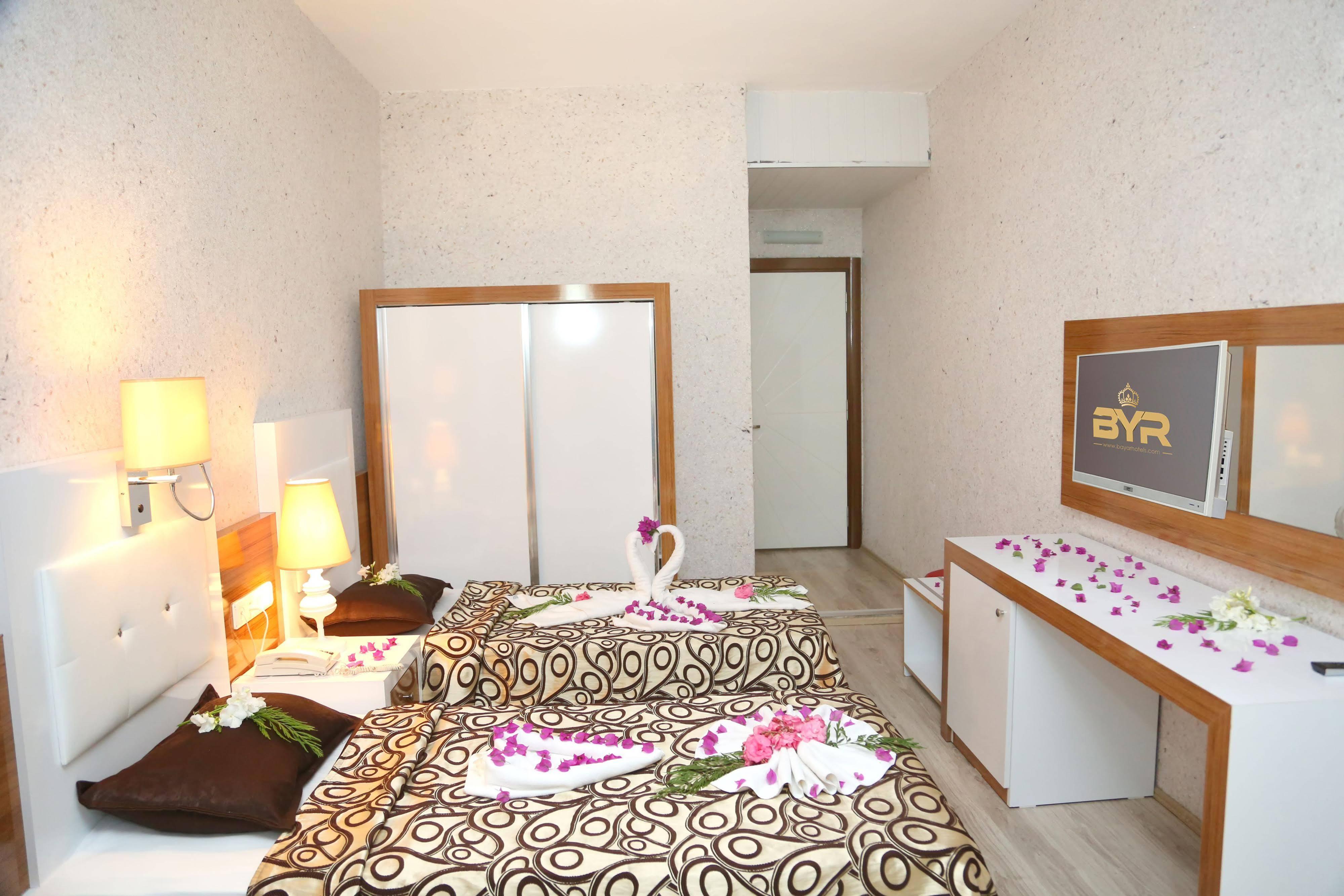 Hotel Club Tess 4*