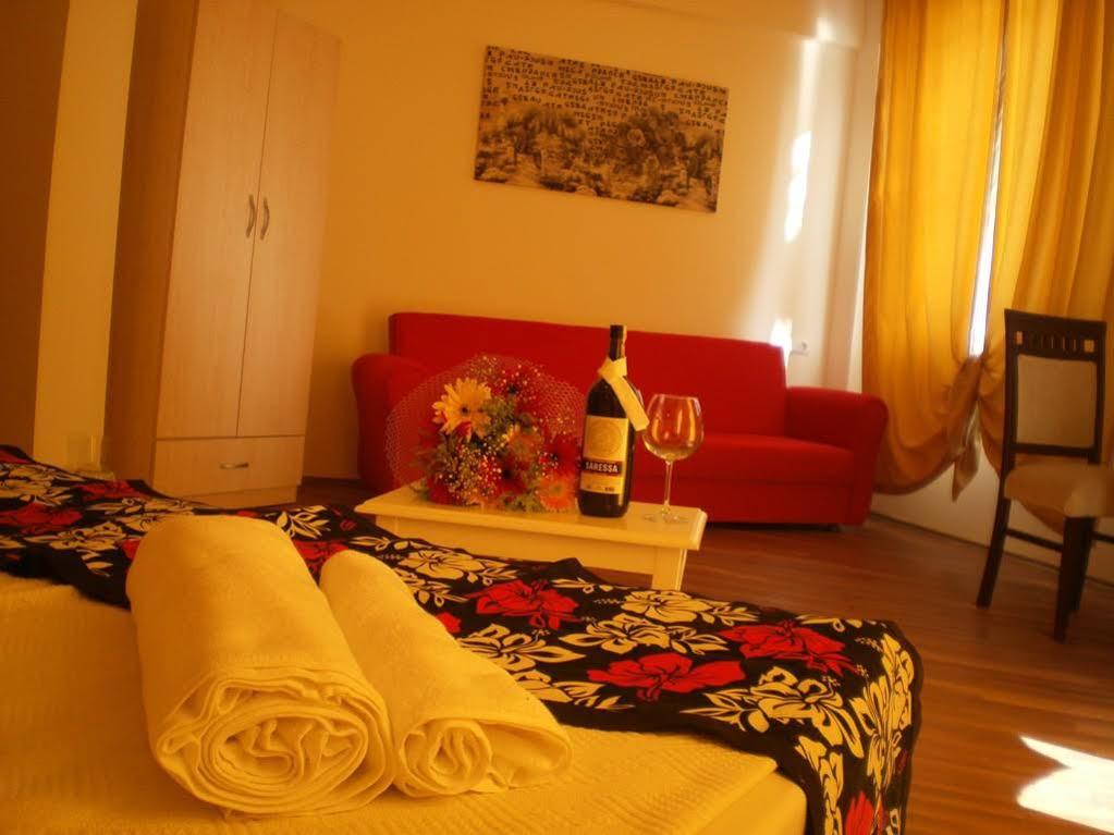 Skys Hotel 3*